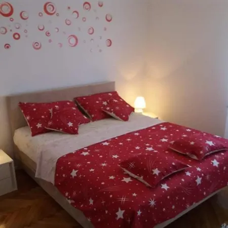 Mari Apartment